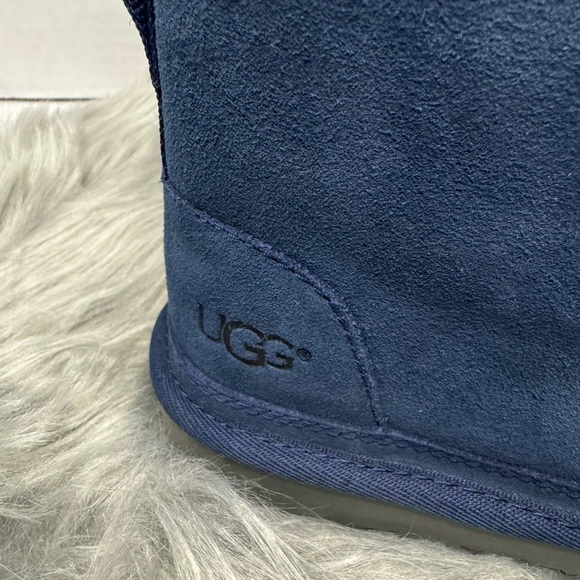 Uggs Neumel II Tasman (NEW NO TAGS, NO BOX)) Boys size 2 US - Picture 5 of 16